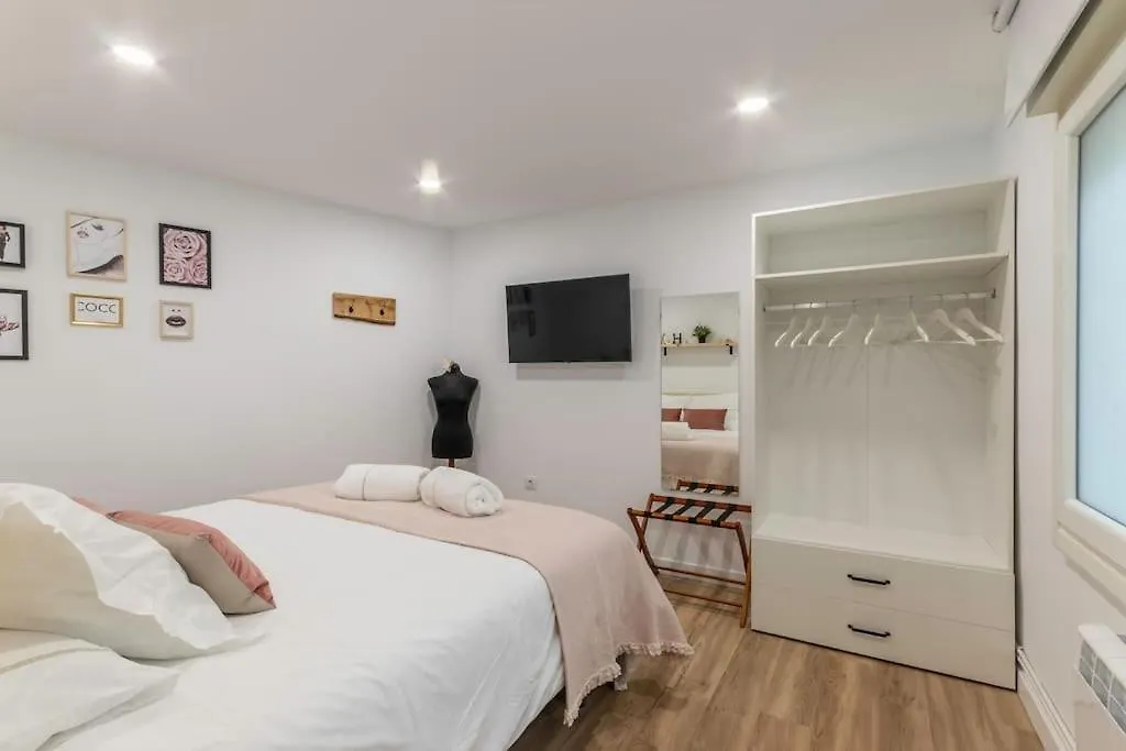 Apt In The Old Town With Cool Terrace!! Private Parking بلباو
